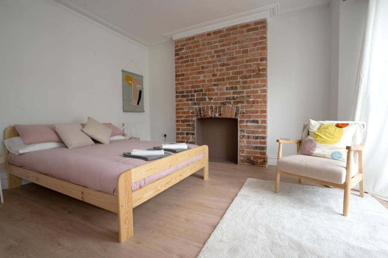 Beautiful Family Home In The Heart Of 스완지 외부 사진