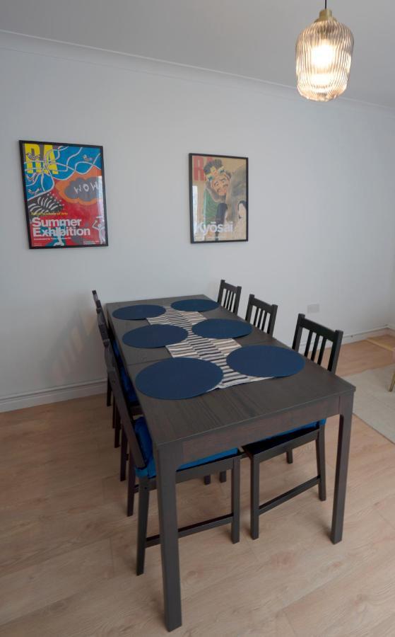 Beautiful Family Home In The Heart Of 스완지 외부 사진